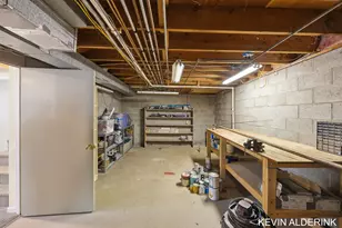 34 W 37th St, Holland, MI 49423 - Photo 39