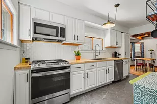 1030 Logan St SE, Grand Rapids, MI 49506 - Photo 9