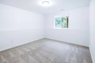 557 Swan River Dr, Benton Harbor, MI 49022 - Photo 23