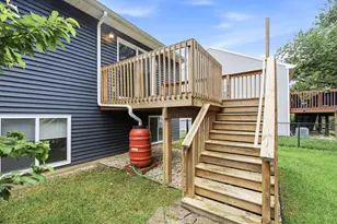 557 Swan River Dr, Benton Harbor, MI 49022 - Photo 29