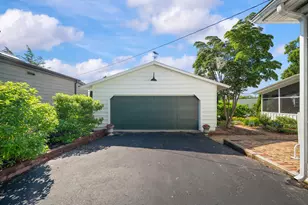 347 Ridgeway St, Saint Joseph, MI 49085 - Photo 37