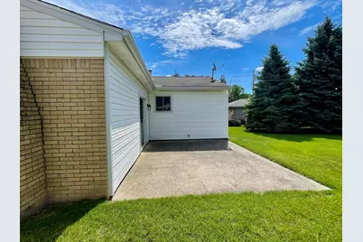 40547 Orangelawn Avenue, Plymouth, MI 48170 - Photo 17