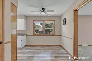 7695 Thomas Ave, Jenison, MI 49428 - Photo 9