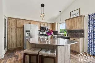 1156 Cumberland Ave SE, Lowell, MI 49331 - Photo 3