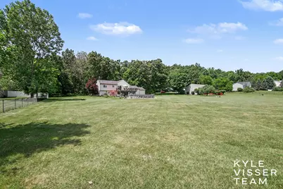 1156 Cumberland Avenue SE, Lowell, MI 49331 - Photo 23