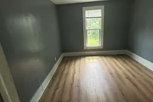 8 E South St, Hillsdale, MI 49242 - Photo 11