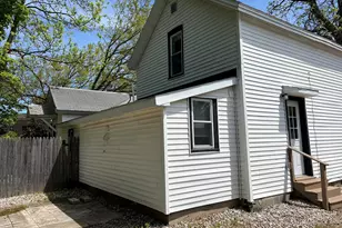 415 Ionia St, Belding, MI 48809 - Photo 5