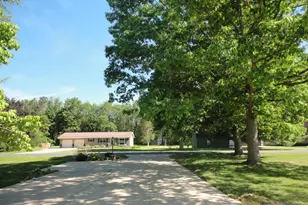 8711 Riverbend Dr, South Haven, MI 49090 - Photo 3