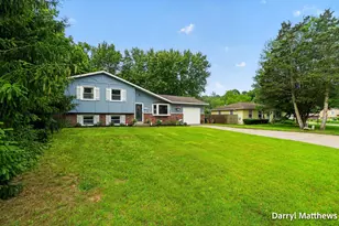 2046 Galahad St NE, Grand Rapids, MI 49525 - Photo 3