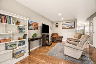 2529 Abbington Dr SE, Grand Rapids, MI 49506 - Photo 7