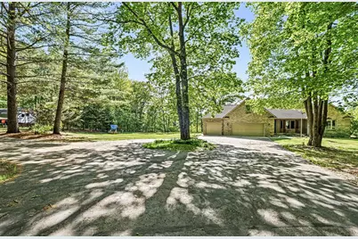 10835 Red Oak Ridge, Howard City, MI 49329 - Photo 3