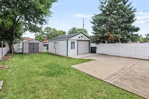 9885 Hubert Ave, Allen Park, MI 48101 - Photo 35