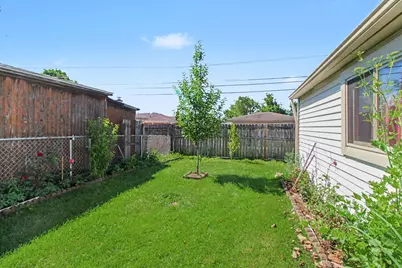 24725 Hass Street, Dearborn Heights, MI 48127 - Photo 21