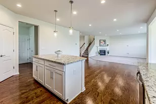 847 Groveland Cir, Ann Arbor, MI 48108 - Photo 9
