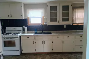 502 E Forest St, Edmore, MI 48829 - Photo 9