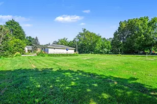 101 Millburg Dr, Benton Harbor, MI 49022 - Photo 15