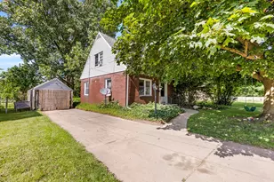 11 John R St, Battle Creek, MI 49015 - Photo 3