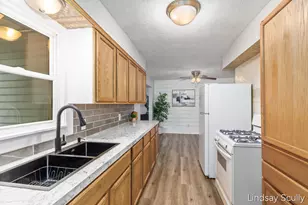 4914 Haughey Ave SW, Wyoming, MI 49548 - Photo 9