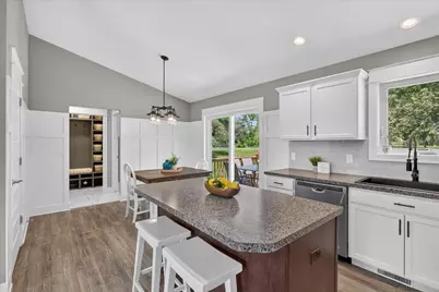 2747 4 Mile Road NW, Grand Rapids, MI 49544 - Photo 15