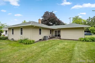 160 Boltwood Dr NE, Grand Rapids, MI 49505 - Photo 31