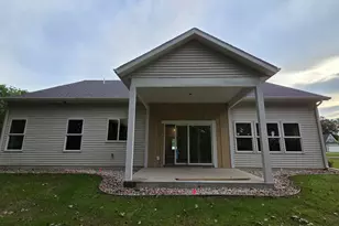 1500 Poppy Pt Dr, Jenison, MI 49428 - Photo 3