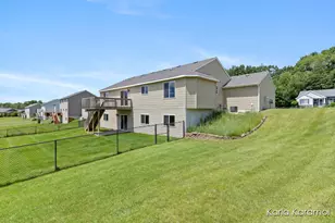 11782 Ridge Water Dr NE, Sparta, MI 49345 - Photo 41