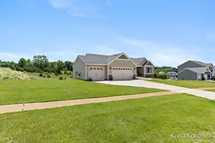11782 Ridge Water Dr NE, Sparta, MI 49345 - Photo 3