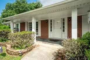 1705 Derbyshire St SE, Grand Rapids, MI 49508 - Photo 5
