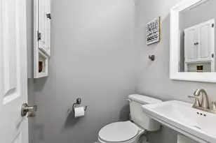 2576 Mapleview St SE, Grand Rapids, MI 49508 - Photo 17