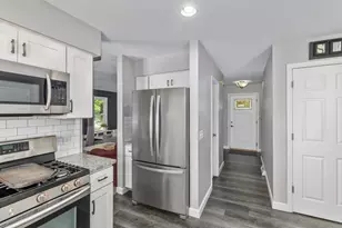 2576 Mapleview St SE, Grand Rapids, MI 49508 - Photo 11
