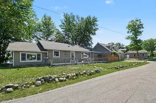7848 Bay Mdw, Canadian Lakes, MI 49346 - Photo 9