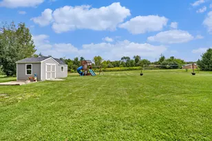 7812 Fountain Hills Ln, Davisburg, MI 48350 - Photo 39
