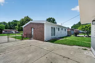 34330 Florence St, Westland, MI 48185 - Photo 5