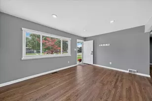 34330 Florence St, Westland, MI 48185 - Photo 11