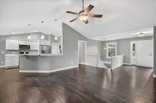 69914 Roy Dr, Edwardsburg, MI 49112 - Photo 11