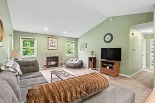 3921 S Sheridan Dr, Muskegon, MI 49444 - Photo 7