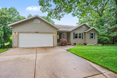 3921 S Sheridan Drive, Muskegon, MI 49444 - Photo 3