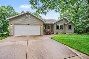 3921 S Sheridan Dr, Muskegon, MI 49444 - Photo 3