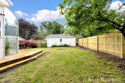 930 Powers Avenue NW, Grand Rapids, MI 49504 - Photo 27