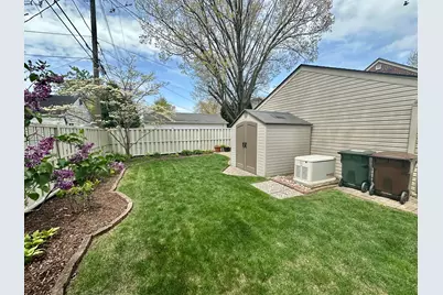 1953 Oxford Road, Grosse Pointe, MI 48236 - Photo 11