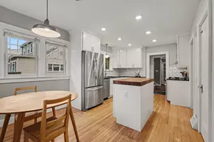 2729 Oakwood Ave NE, Grand Rapids, MI 49505 - Photo 3