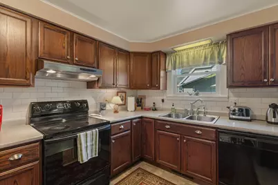 208 Moccasin Street, Buchanan, MI 49107 - Photo 15