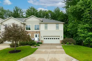 907 N Sandalwood Cir, Muskegon, MI 49441 - Photo 1