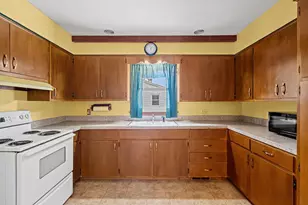 927 Diane St SE, Kentwood, MI 49508 - Photo 15