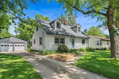 927 Diane Street SE, Kentwood, MI 49508 - Photo 3