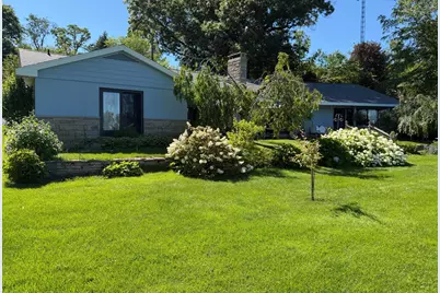 55895 Inn-D-Inn Drive, Dowagiac, MI 49047 - Photo 1