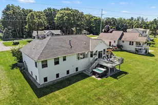 13154 Acacia Dr, Grand Haven, MI 49417 - Photo 3
