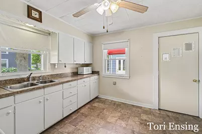 212.5 E Montcalm Street, Greenville, MI 48838 - Photo 5