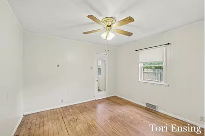 212.5 E Montcalm Street, Greenville, MI 48838 - Photo 9