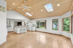 6458 Lakeshore Rd, Lakeport, MI 48059 - Photo 5